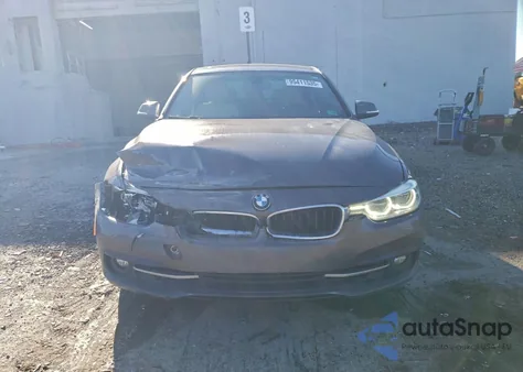 2017 BMW 330 I z USA, uszkodzony, nr VIN WBA8B9G5XHNU49930